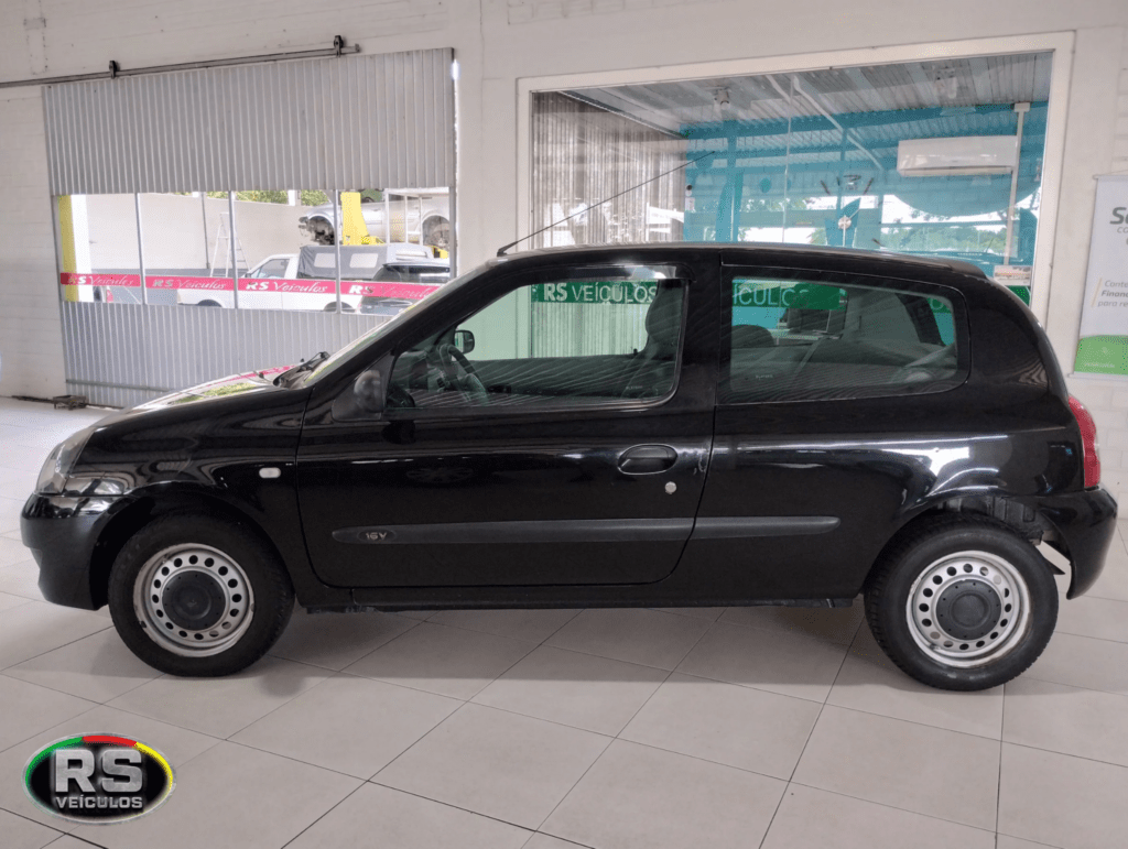 Renault Clio Campus 1.0 Hi-Flex 2011