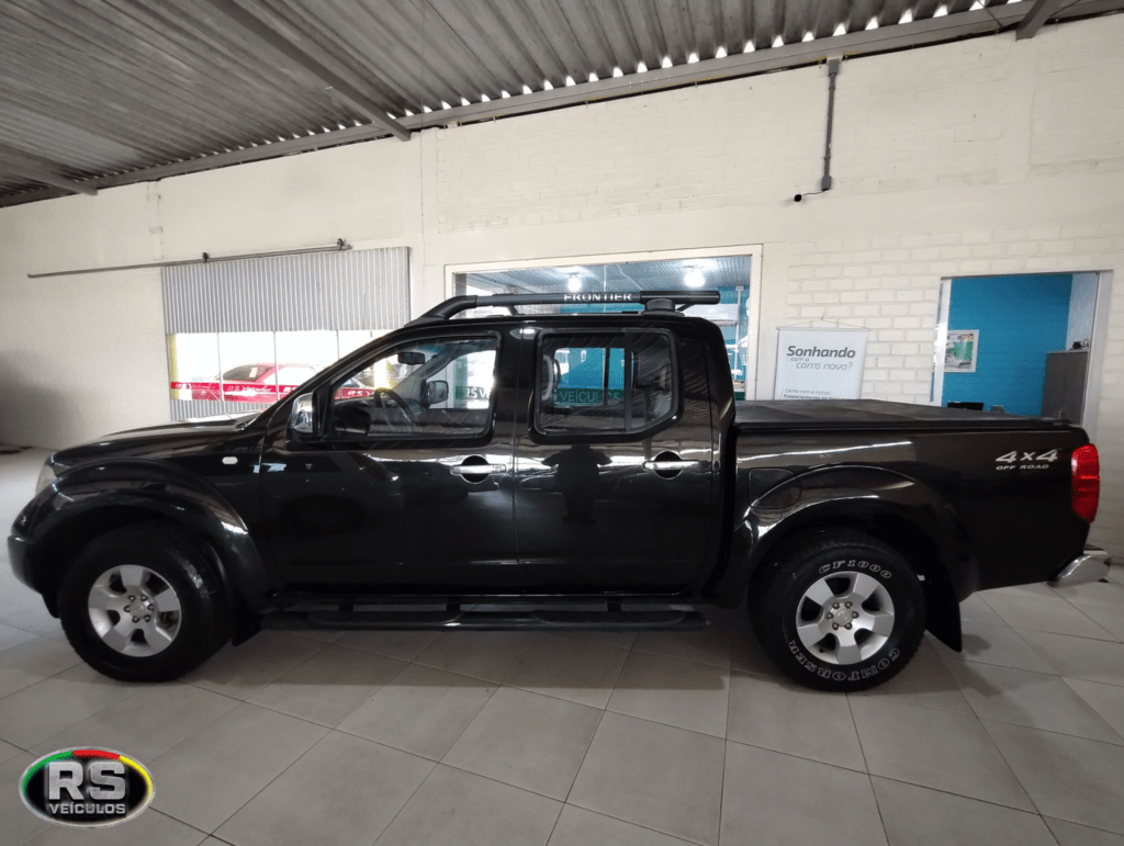 Nissan Frontier 2.5 Le Cd Diesel Cambio Automático 2013