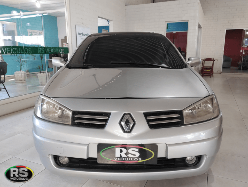 Renault Megane 1.6 Dynamique Hi Flex 2010