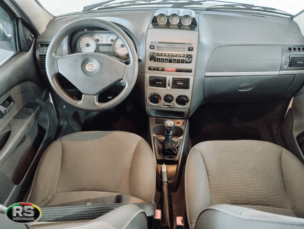 Fiat Strada Adventure Cd 1.8 Flex 4 Lugares 2012