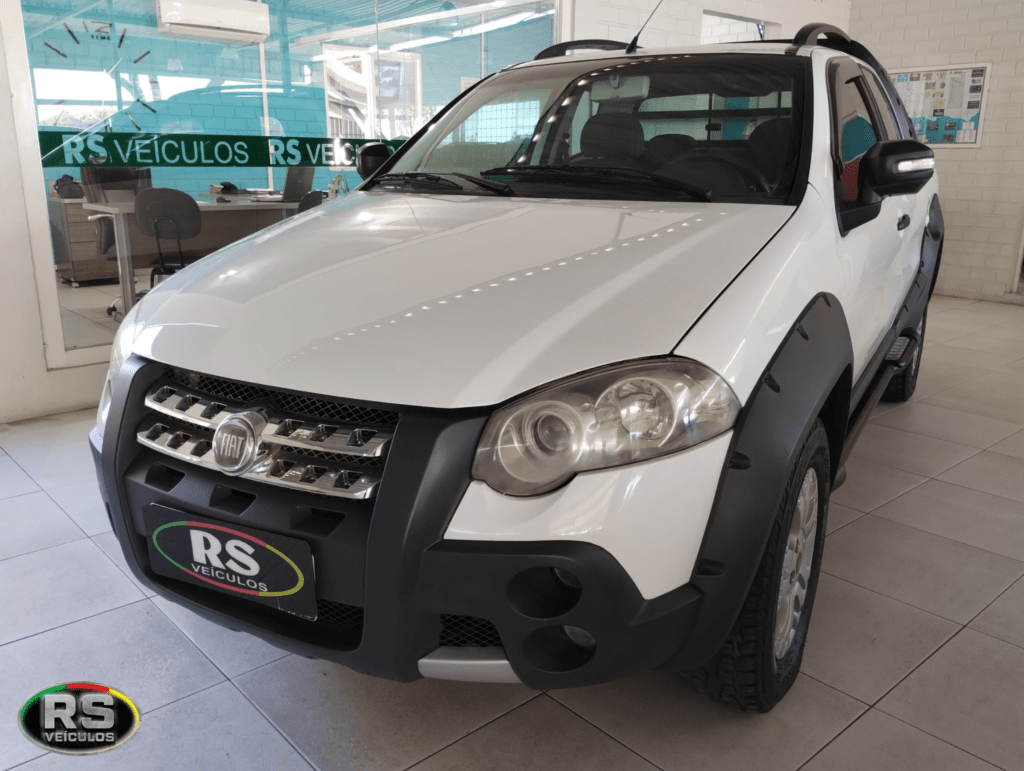 Fiat Strada Adventure Cd 1.8 Flex 4 Lugares 2012