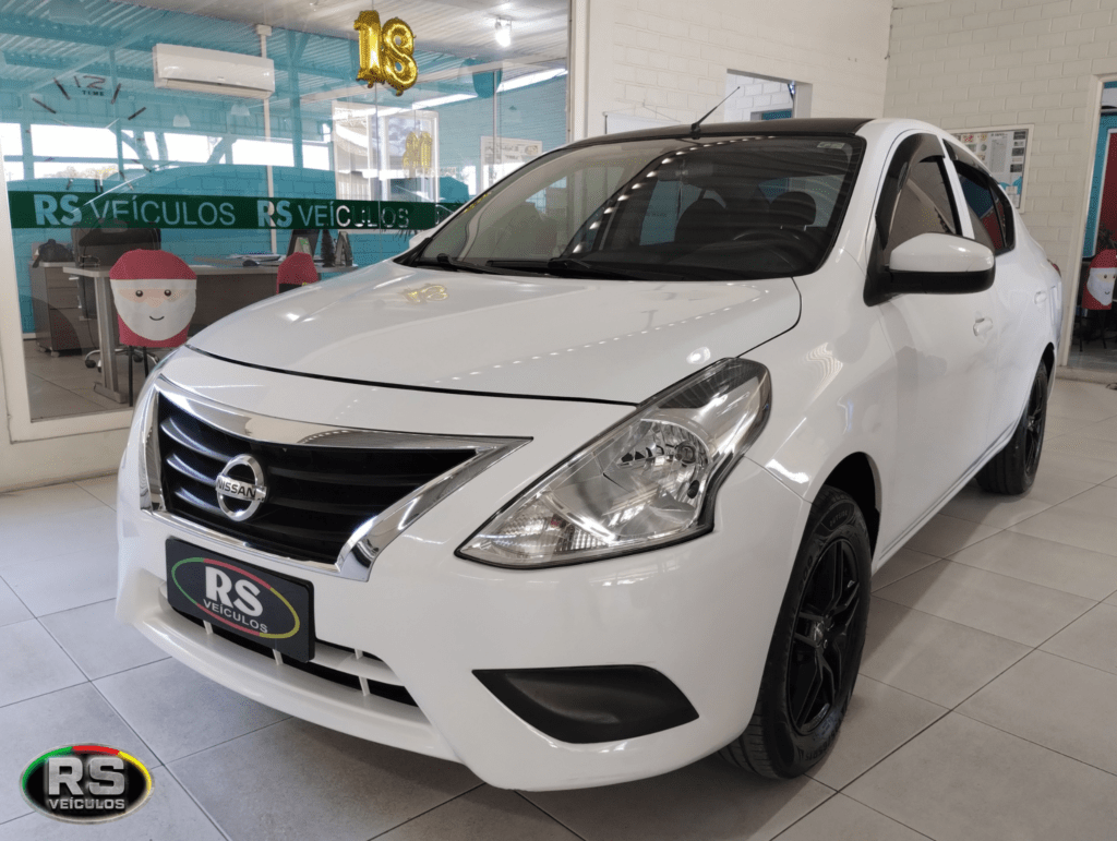 Nissan Versa 1.0 Flex Start 2017