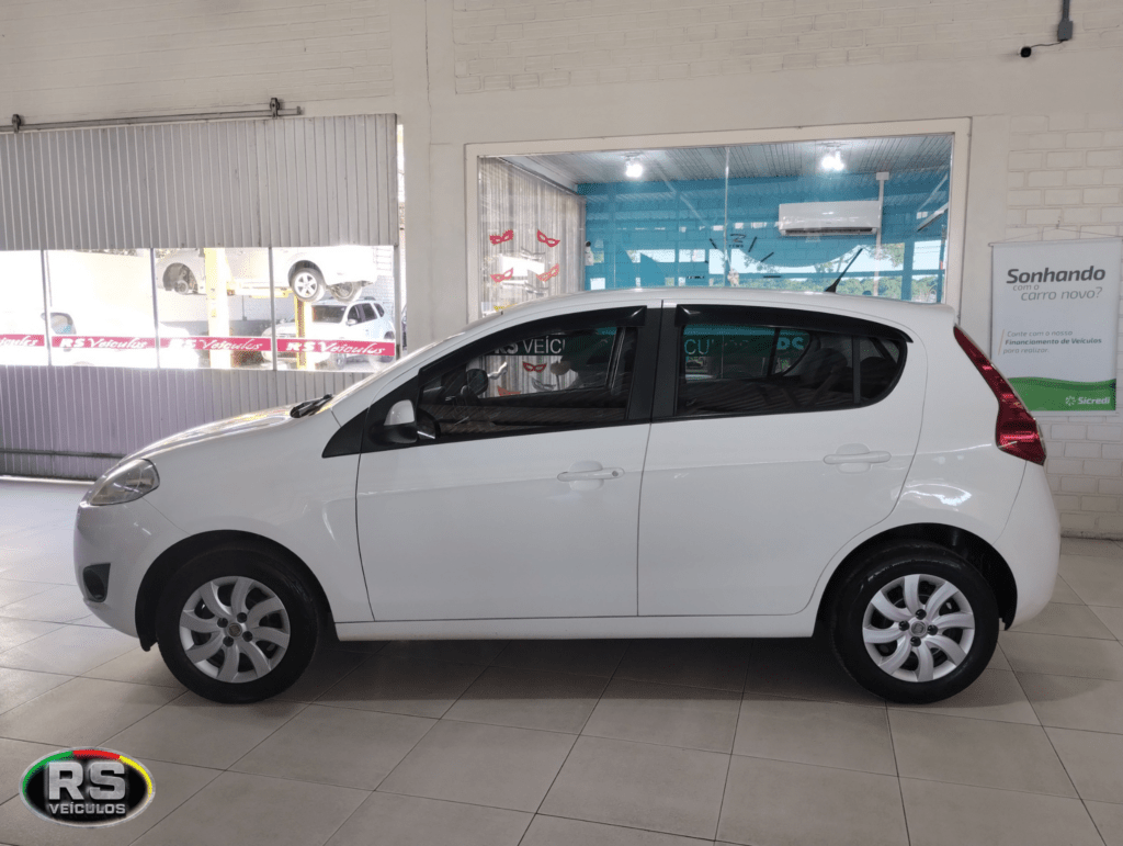 Fiat Palio Attractive 1.0 Flex 2015
