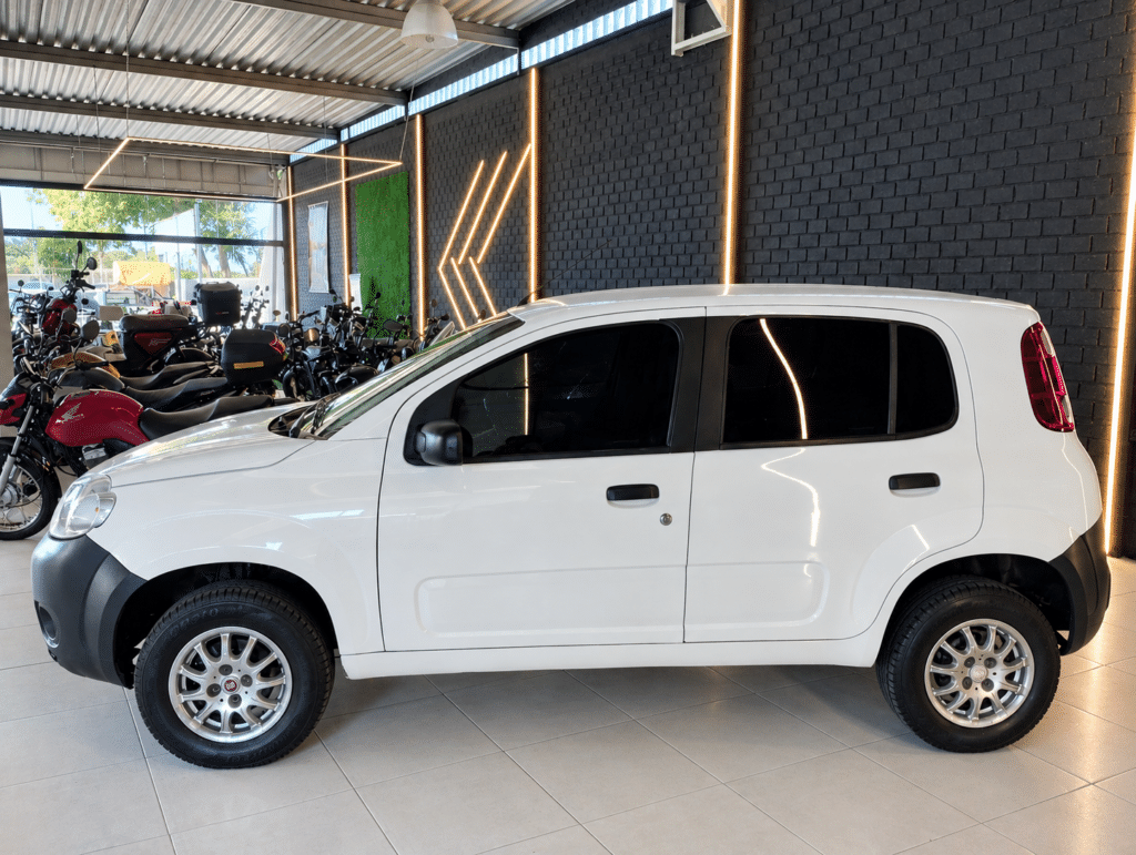Fiat Uno Vivace 1.0 2011