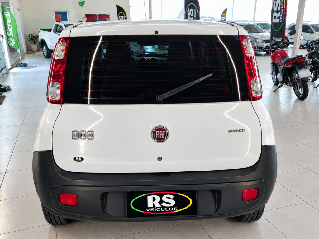 Fiat Uno Vivace 1.0 2011